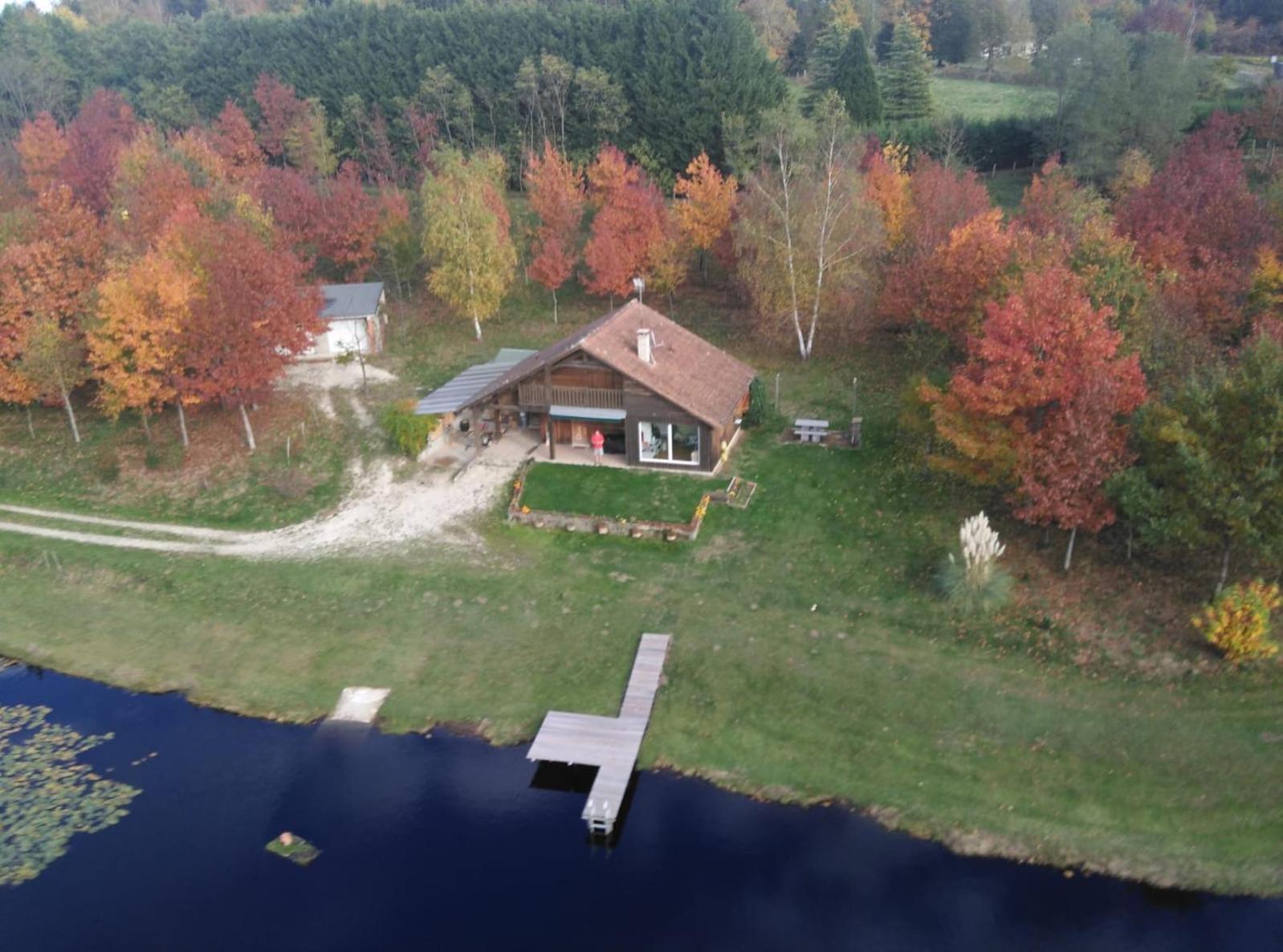Lieux-Au-Lac Augignac Buitenkant foto