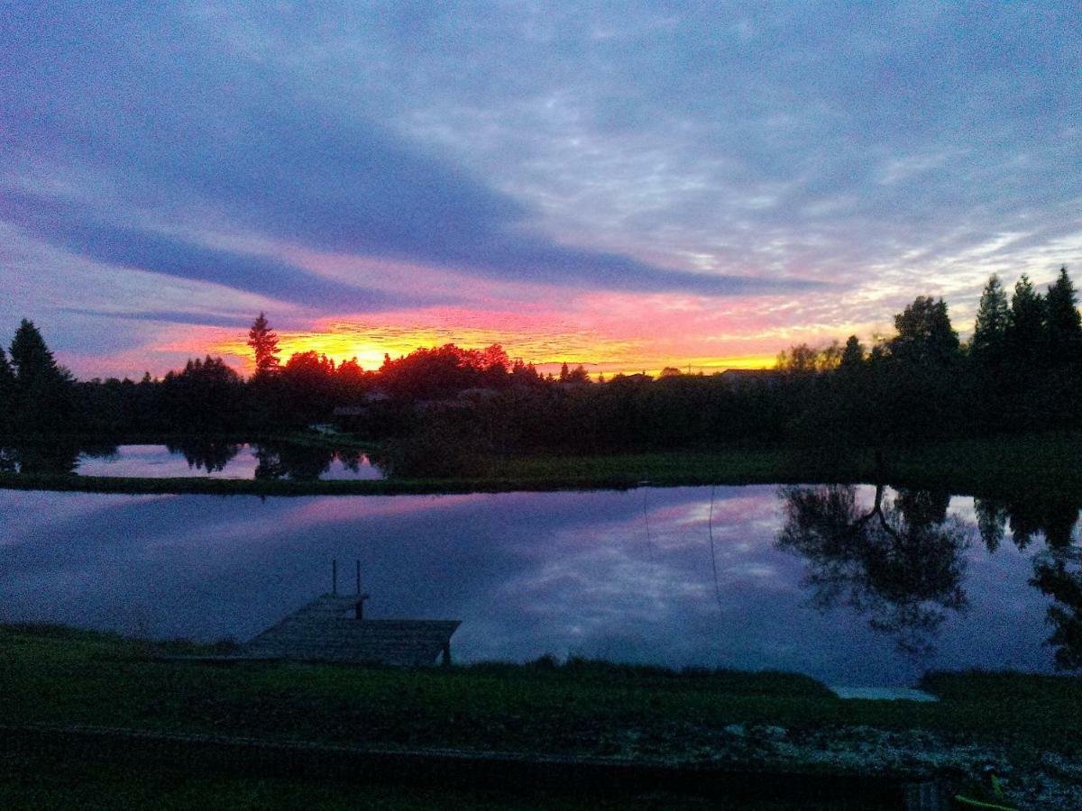 Lieux-Au-Lac Augignac Buitenkant foto