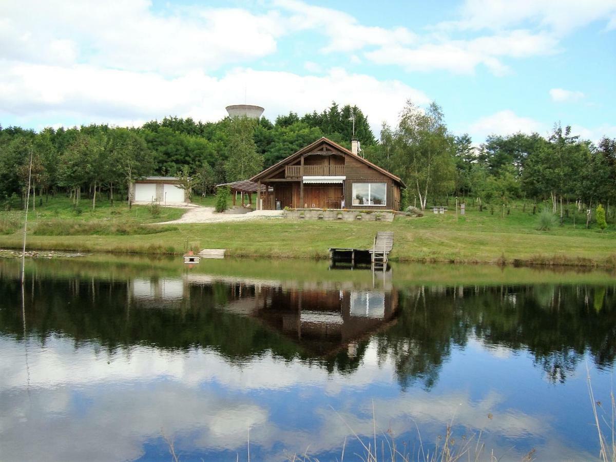 Lieux-Au-Lac Augignac Buitenkant foto